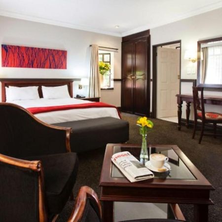 Court Classique Suite Hotel Pretoria-Noord Exterior foto