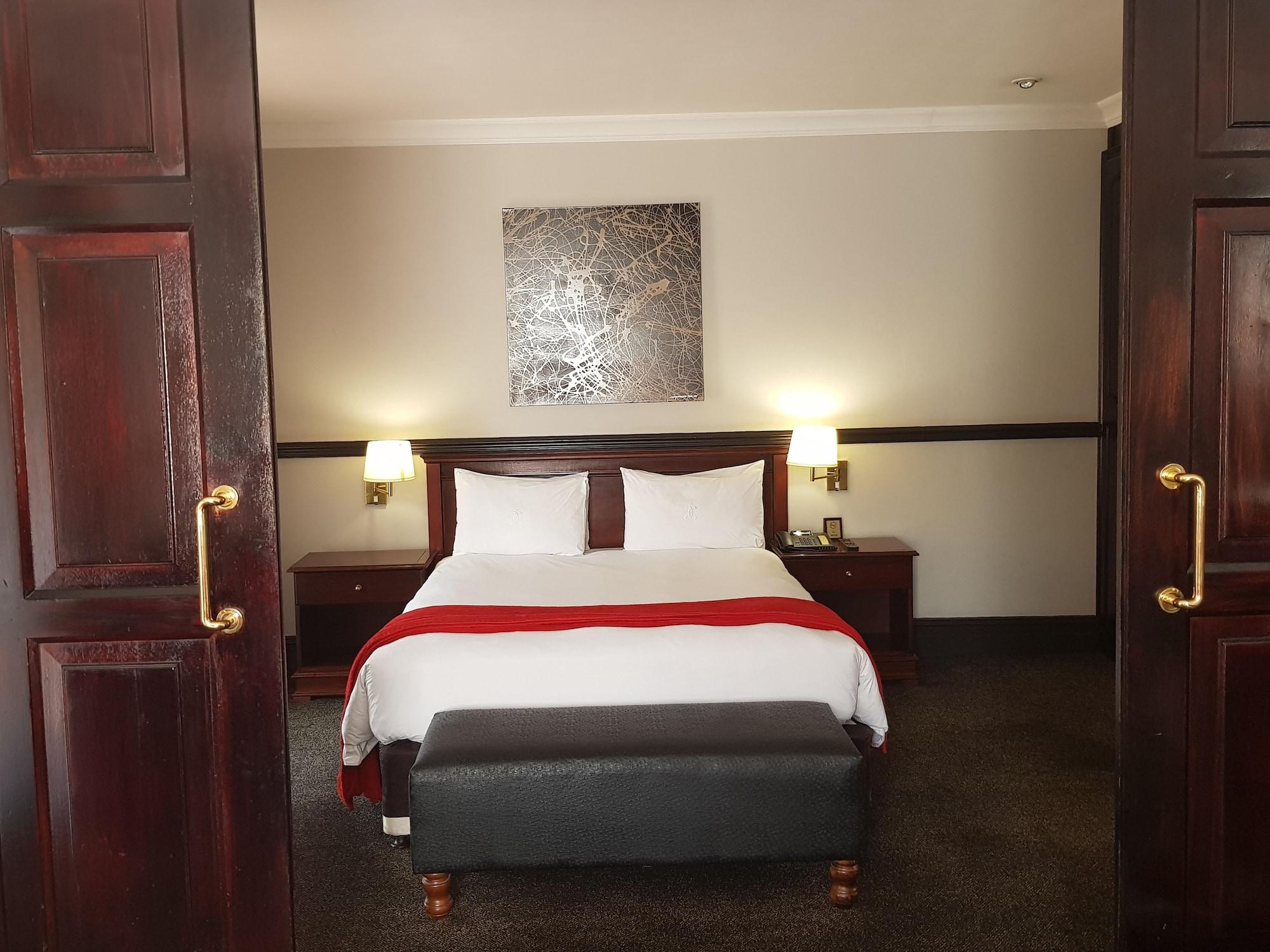 Court Classique Suite Hotel Pretoria-Noord Exterior foto