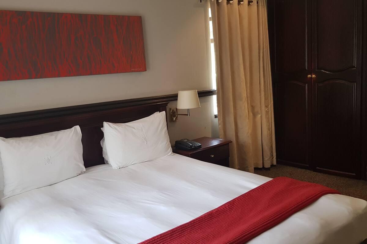 Court Classique Suite Hotel Pretoria-Noord Exterior foto