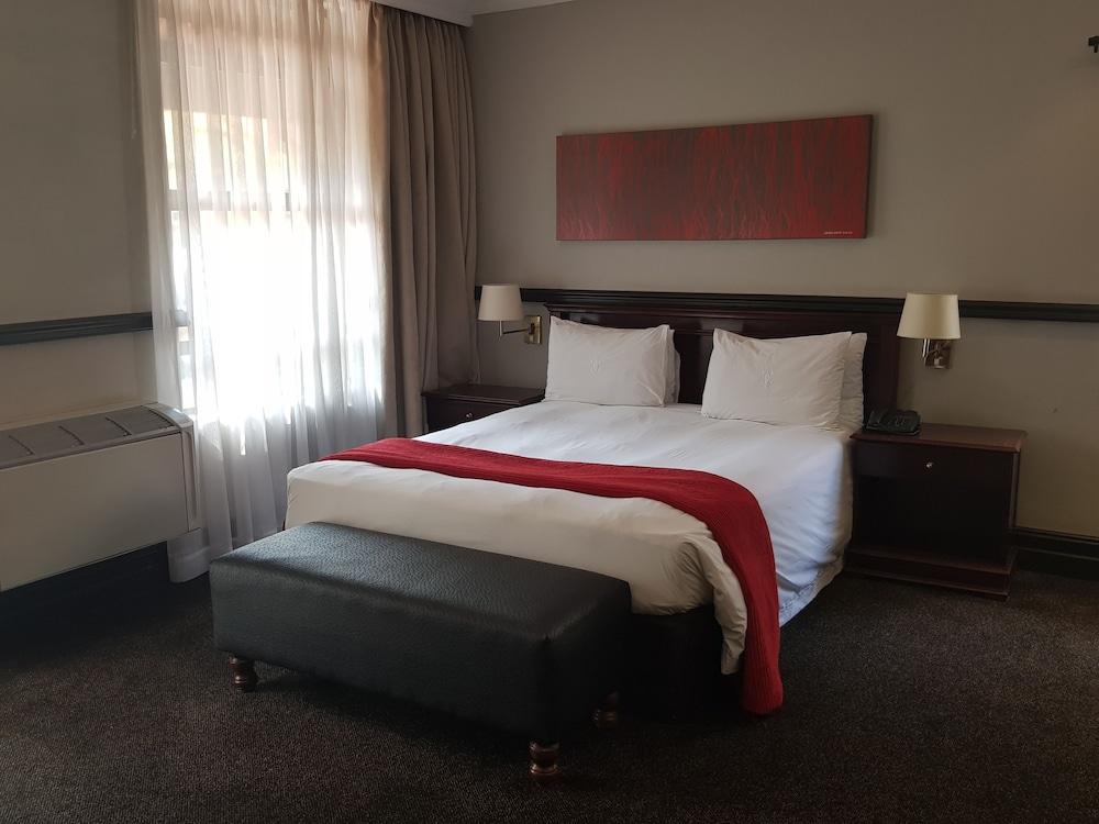 Court Classique Suite Hotel Pretoria-Noord Exterior foto