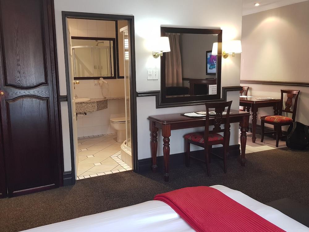 Court Classique Suite Hotel Pretoria-Noord Exterior foto