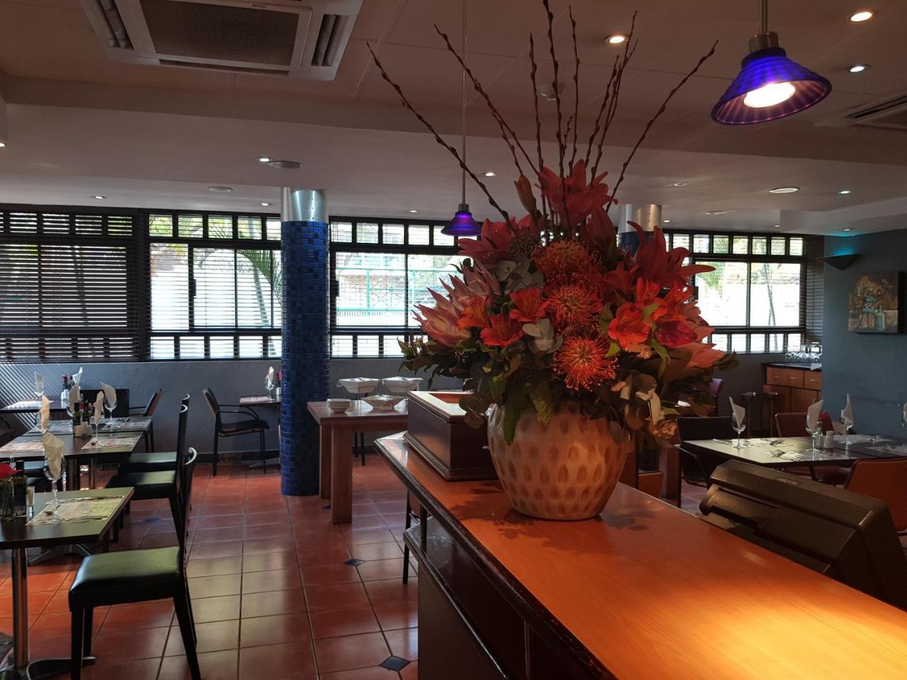 Court Classique Suite Hotel Pretoria-Noord Exterior foto